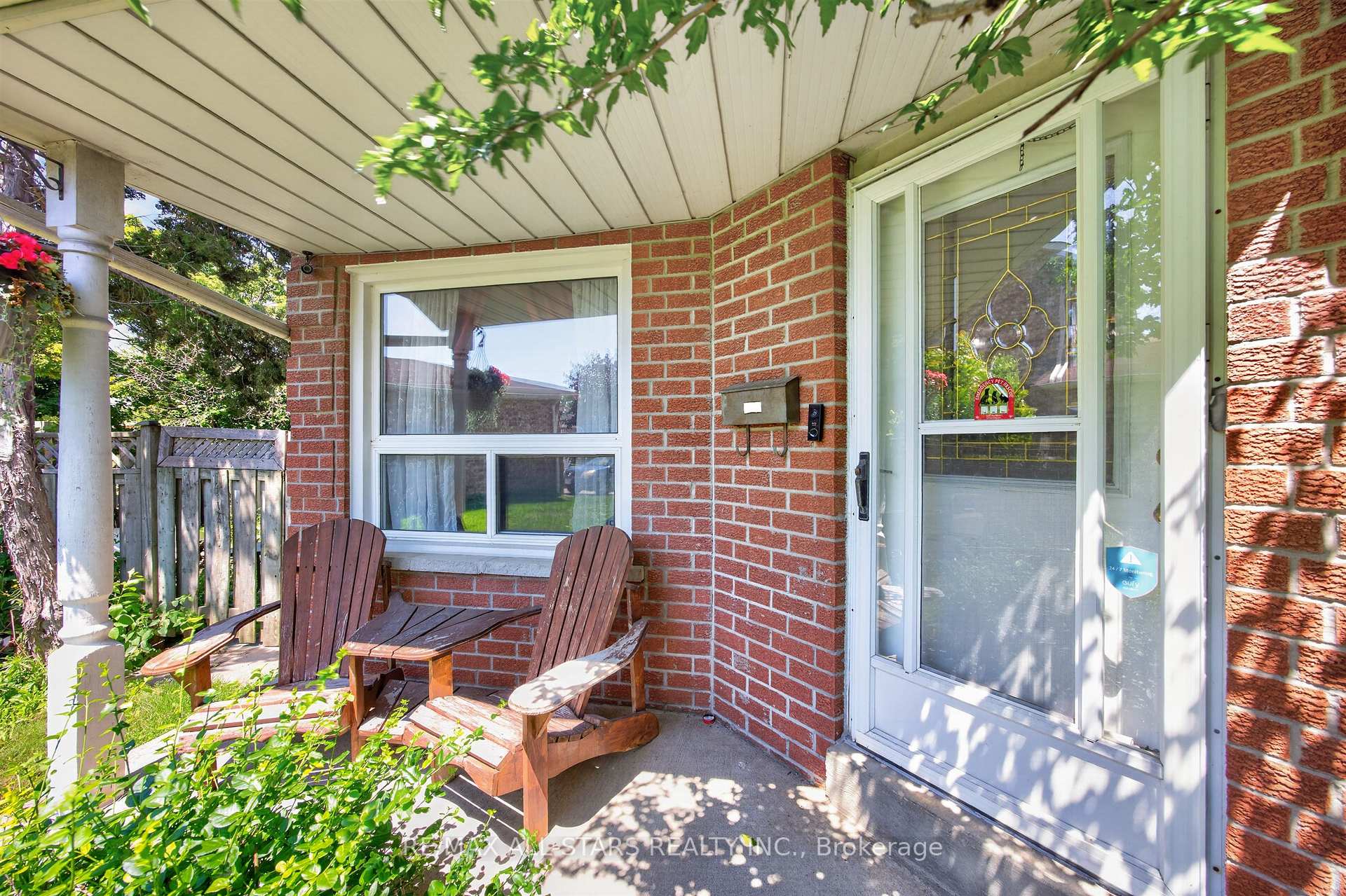 Photo 4 of 68 Patterson Crescent, Ajax, Central — HOMEH
