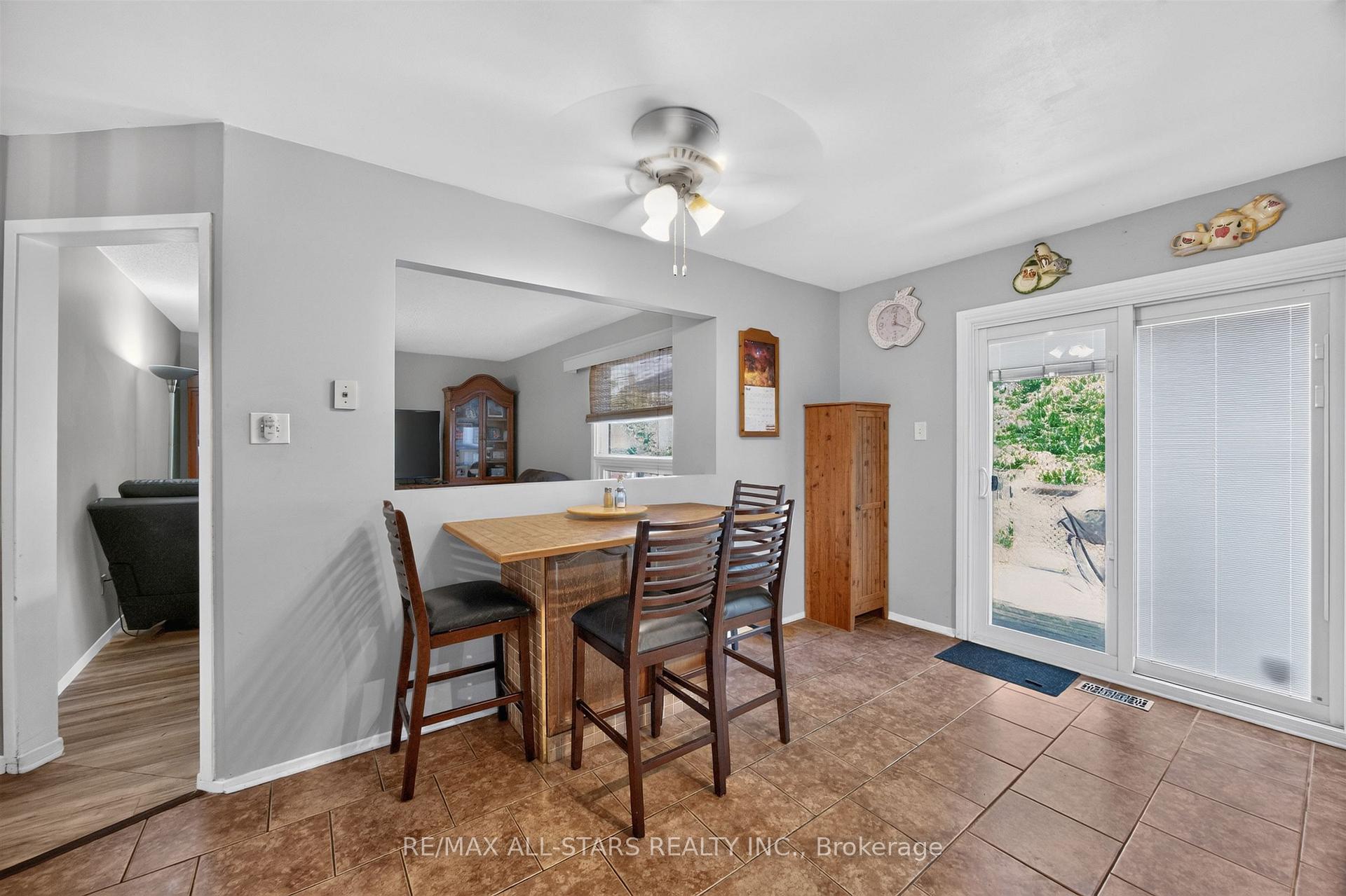 Photo 10 of 68 Patterson Crescent, Ajax, Central — HOMEH