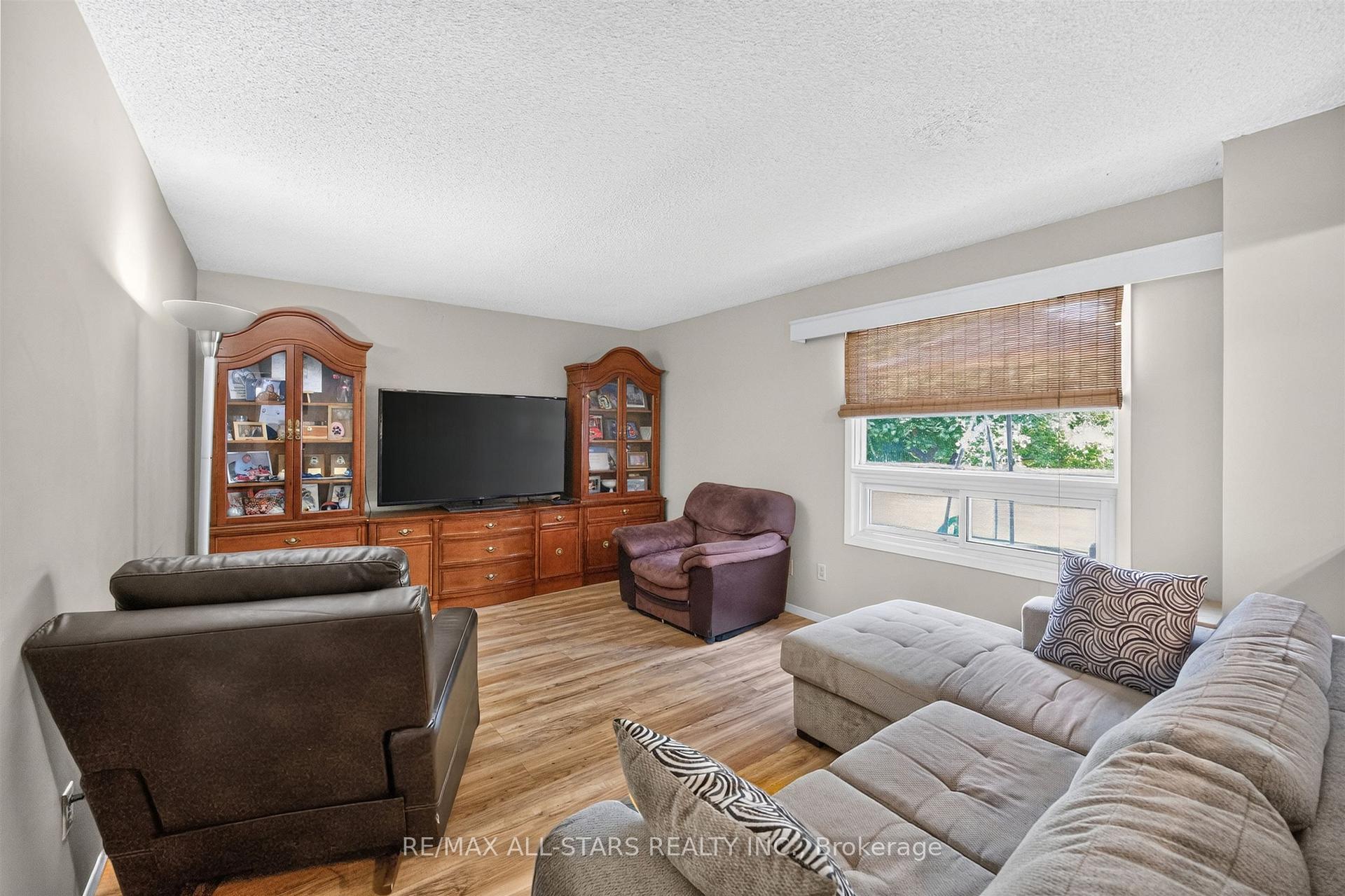 Photo 14 of 68 Patterson Crescent, Ajax, Central — HOMEH