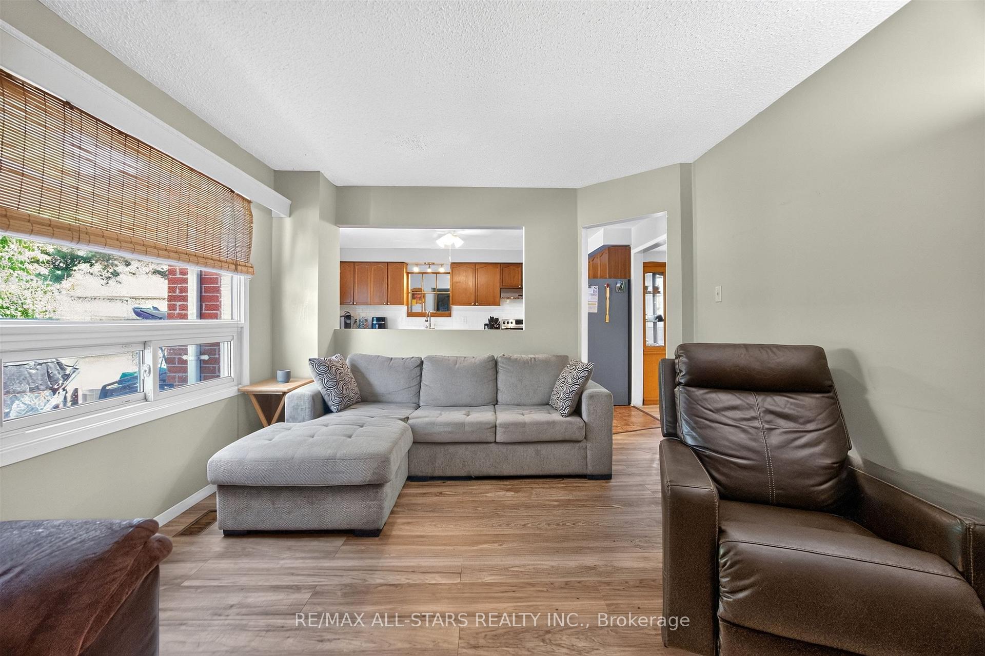 Photo 15 of 68 Patterson Crescent, Ajax, Central — HOMEH