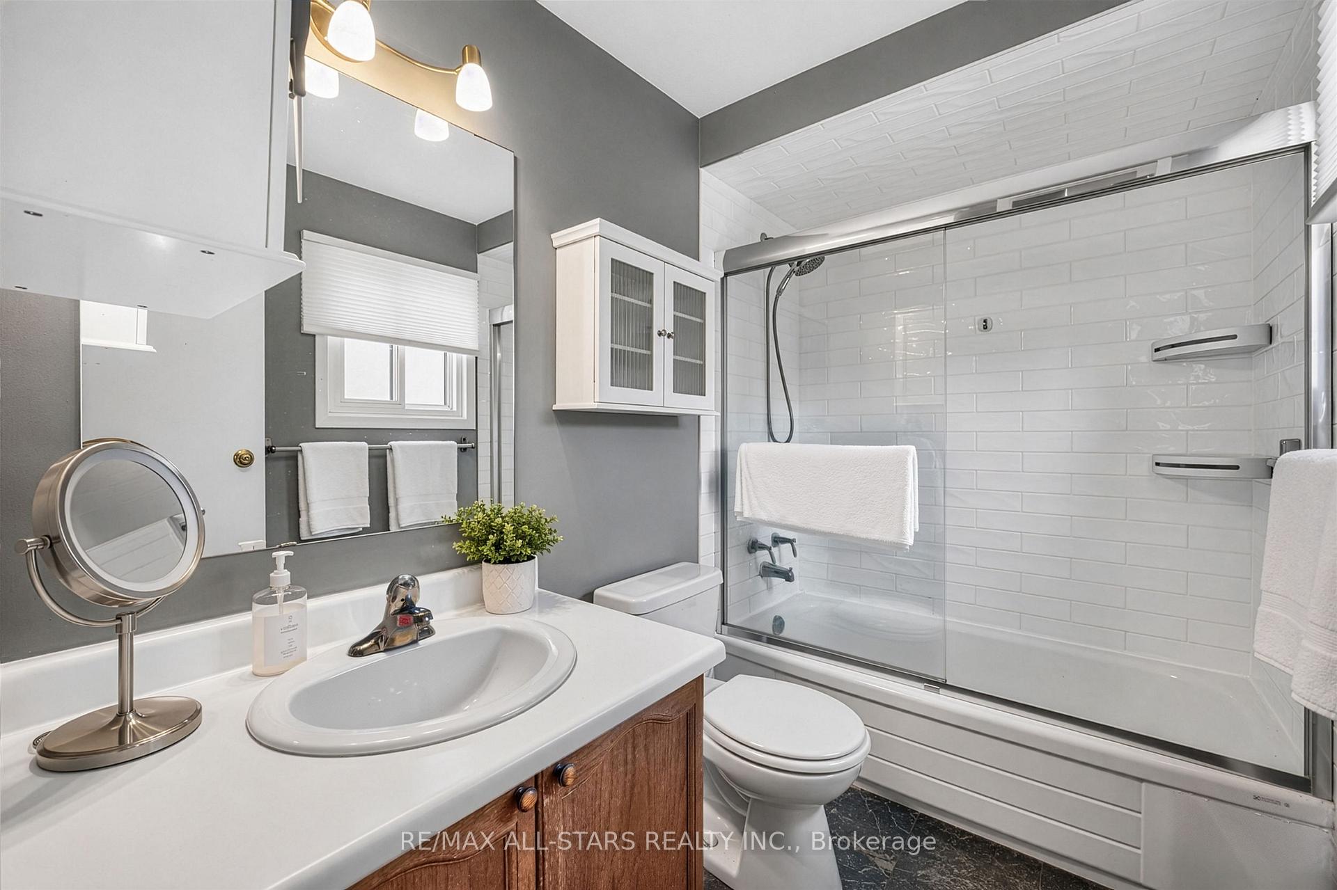 Photo 23 of 68 Patterson Crescent, Ajax, Central — HOMEH