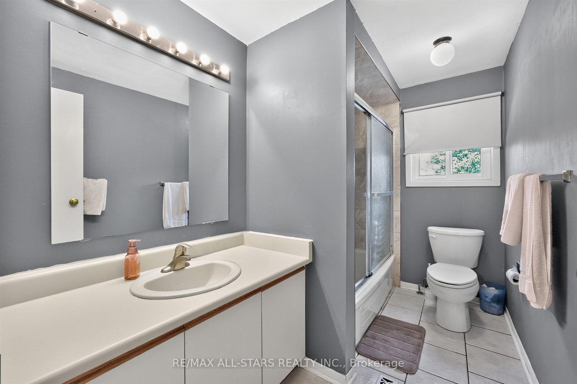 Photo 28 of 68 Patterson Crescent, Ajax, Central — HOMEH