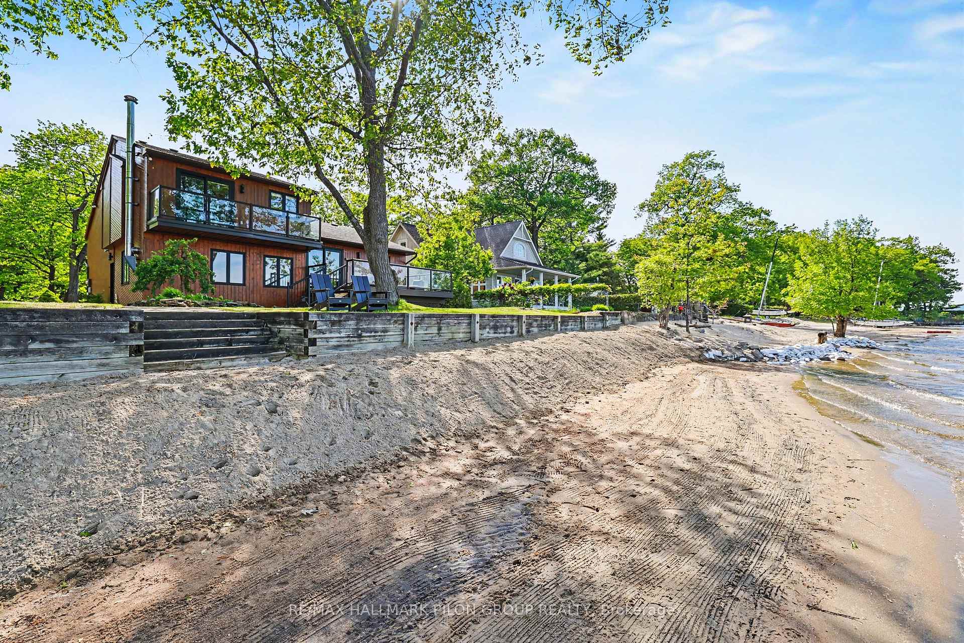 Photo of 584 Bayview Drive