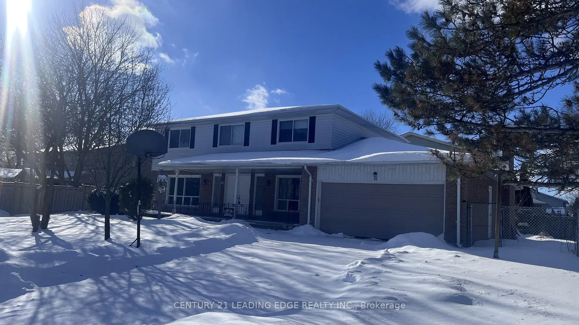 Photo 3 of 11 Elm Lea Street, Markham, Markham Village — HOMEH