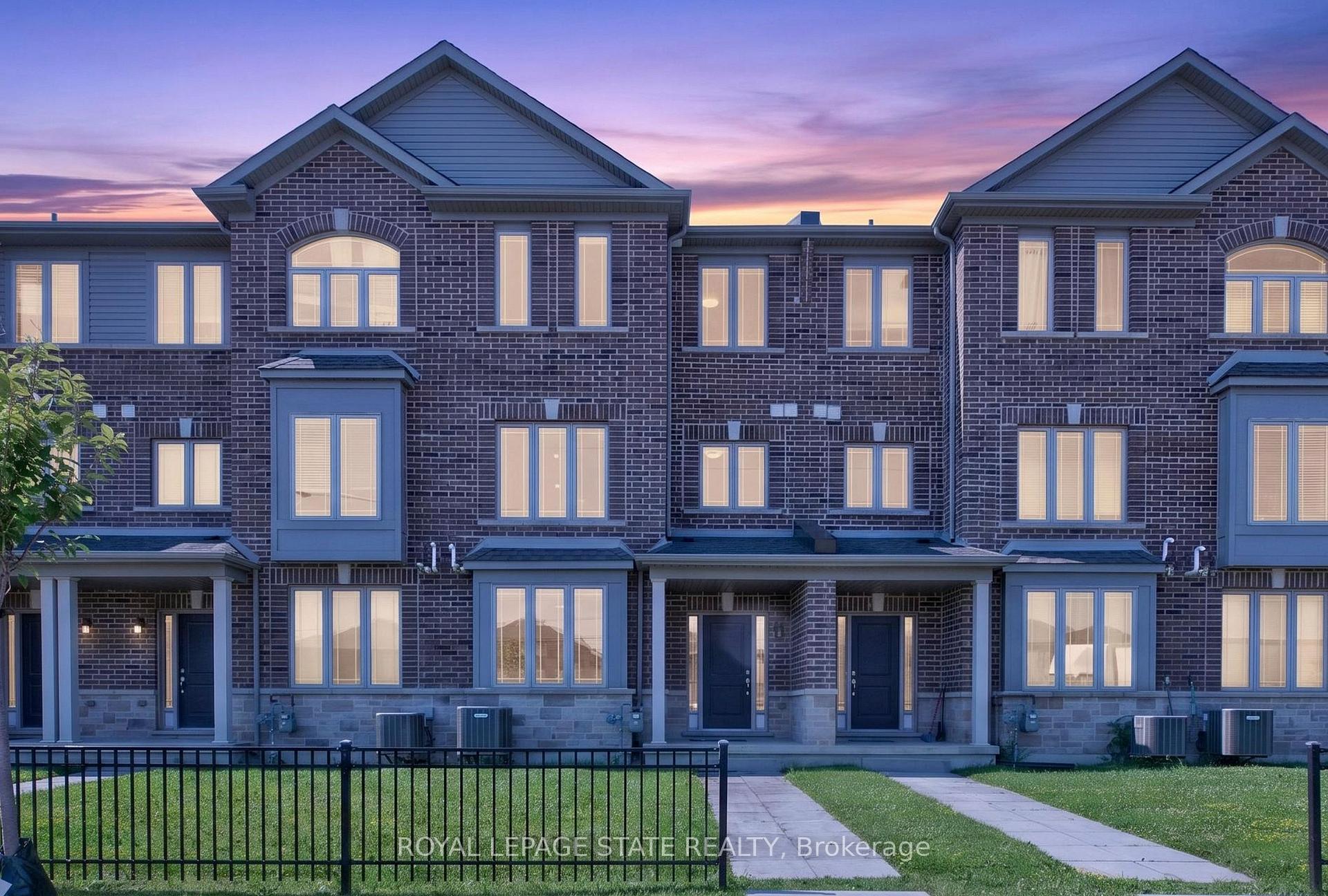 Photo 5 of 45 Crossings Way, Hamilton, Rural Glanbrook — HOMEH
