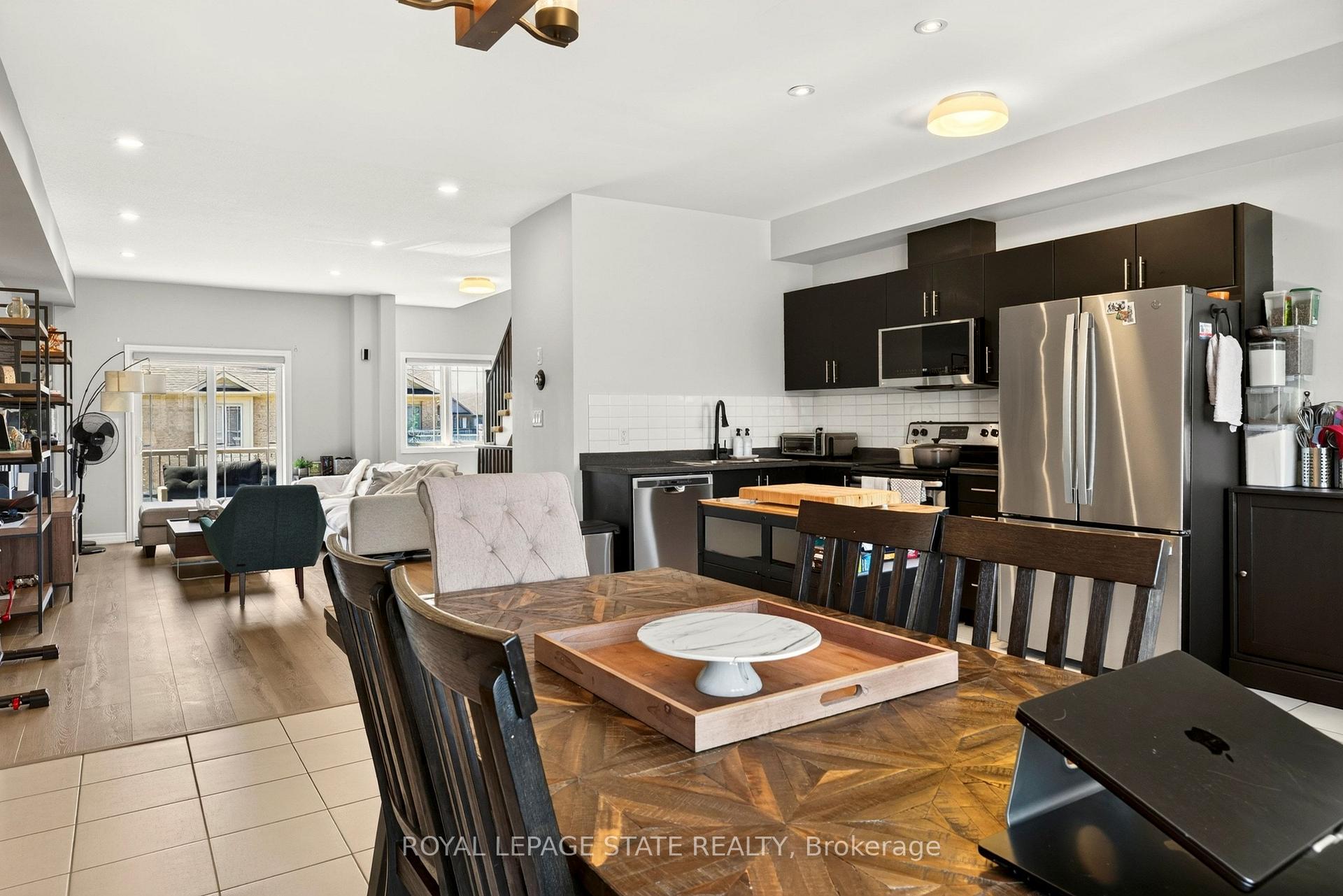 Photo 27 of 45 Crossings Way, Hamilton, Rural Glanbrook — HOMEH