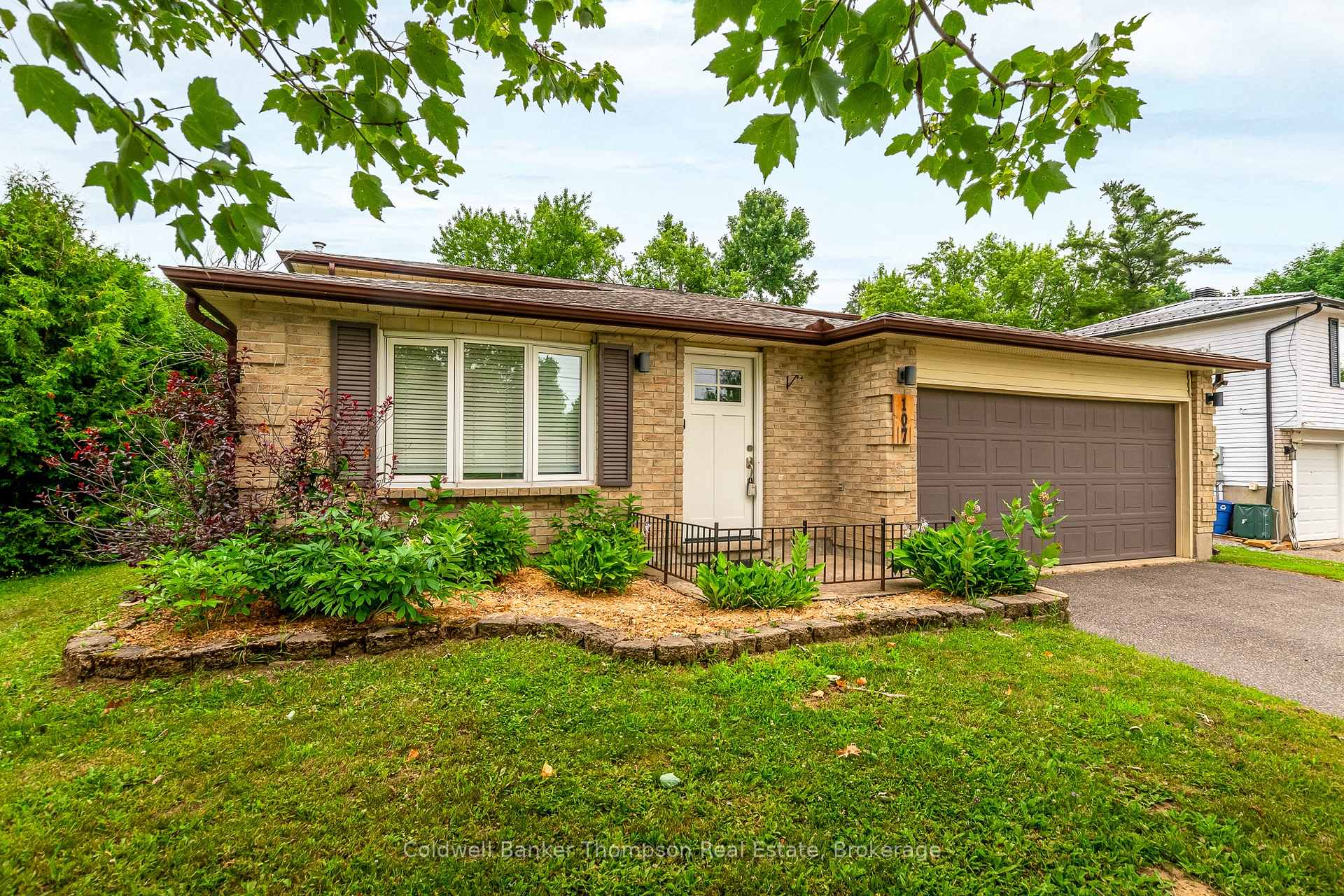 Photo 1 of 107 Spencer Street, Bracebridge, Monck (Bracebridge) — HOMEH