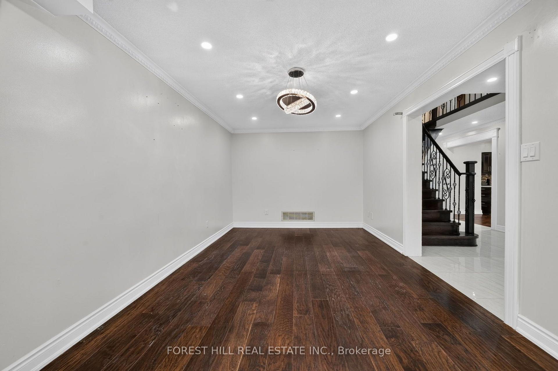Photo 3 of 55 Castlehill Road, Brampton, Northwood Park — HOMEH