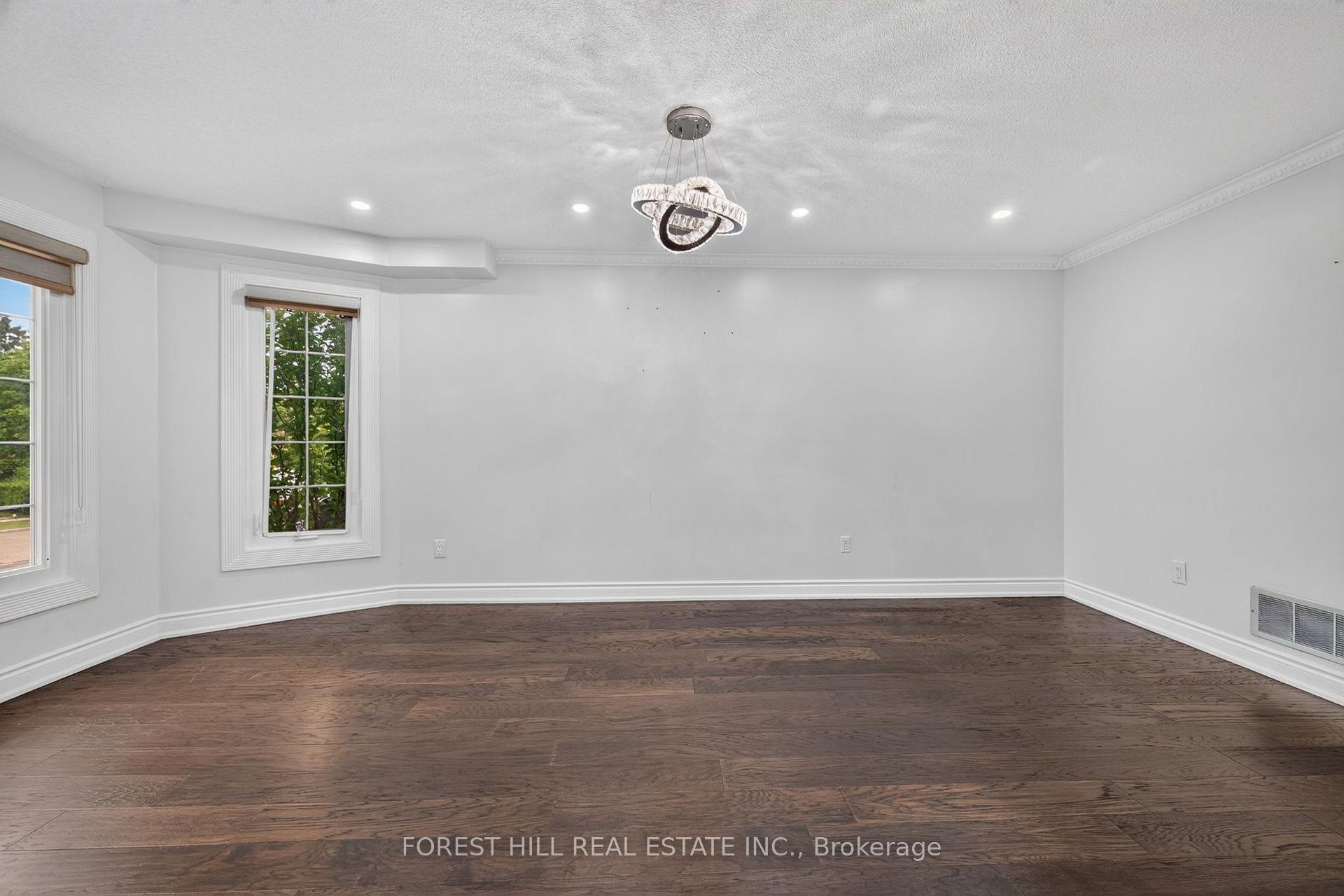 Photo 5 of 55 Castlehill Road, Brampton, Northwood Park — HOMEH