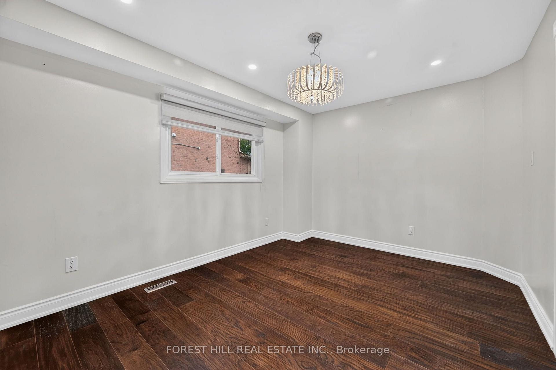 Photo 8 of 55 Castlehill Road, Brampton, Northwood Park — HOMEH