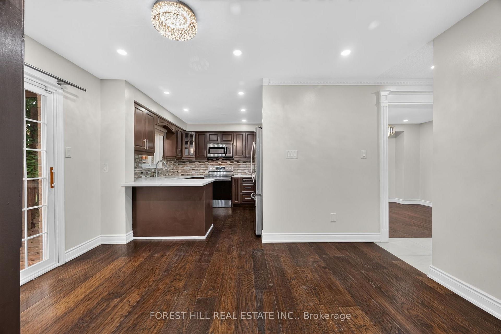 Photo 10 of 55 Castlehill Road, Brampton, Northwood Park — HOMEH
