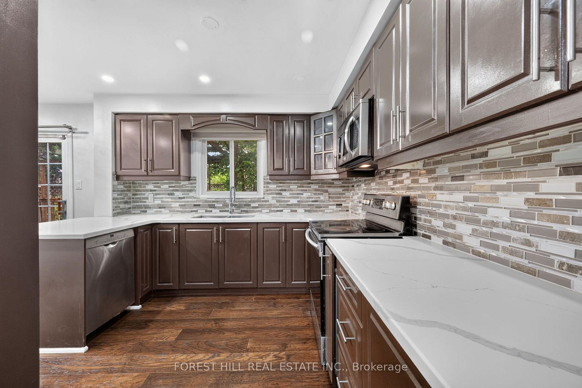 Photo 13 of 55 Castlehill Road, Brampton, Northwood Park — HOMEH