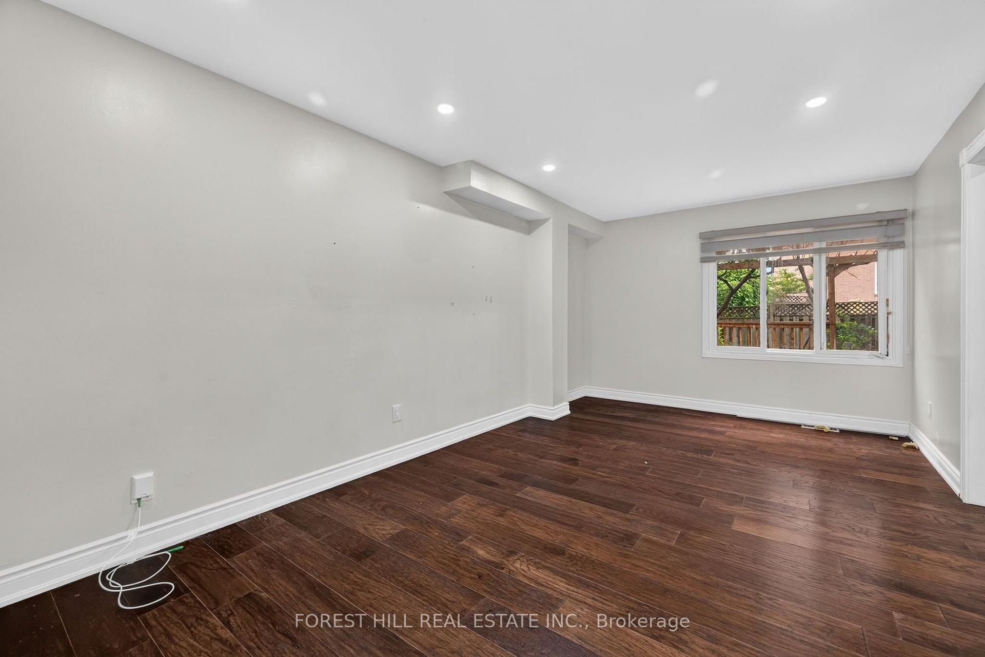 Photo 14 of 55 Castlehill Road, Brampton, Northwood Park — HOMEH