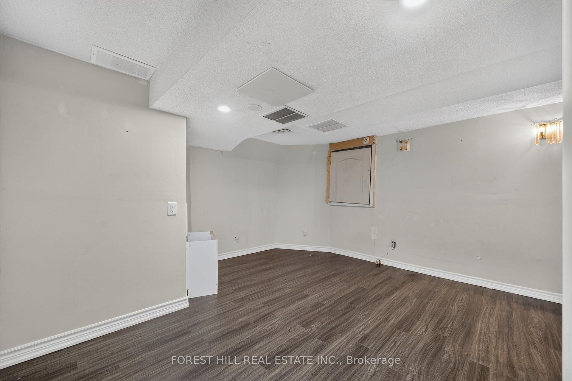 Photo 31 of 55 Castlehill Road, Brampton, Northwood Park — HOMEH