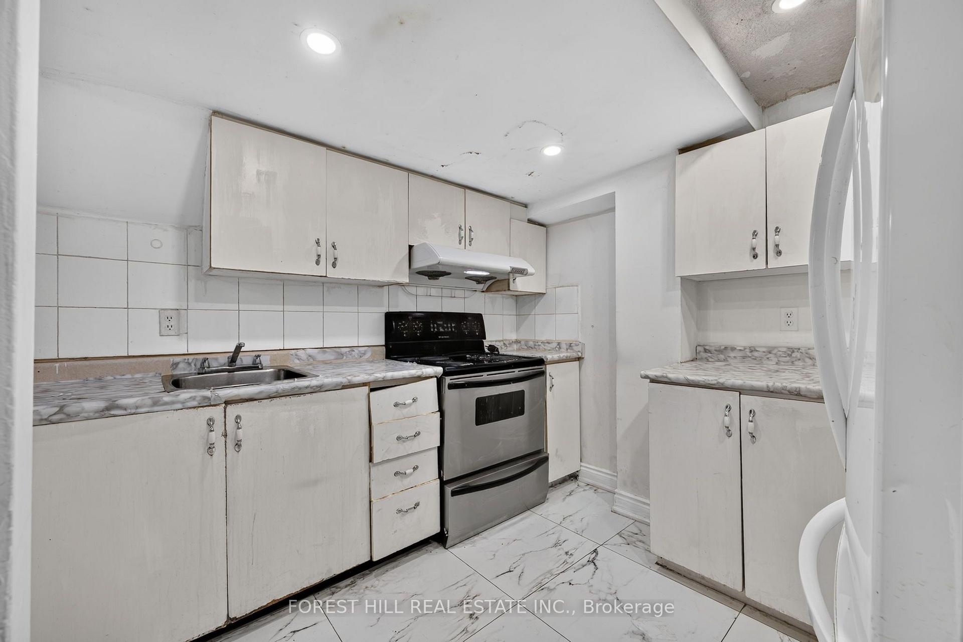 Photo 33 of 55 Castlehill Road, Brampton, Northwood Park — HOMEH