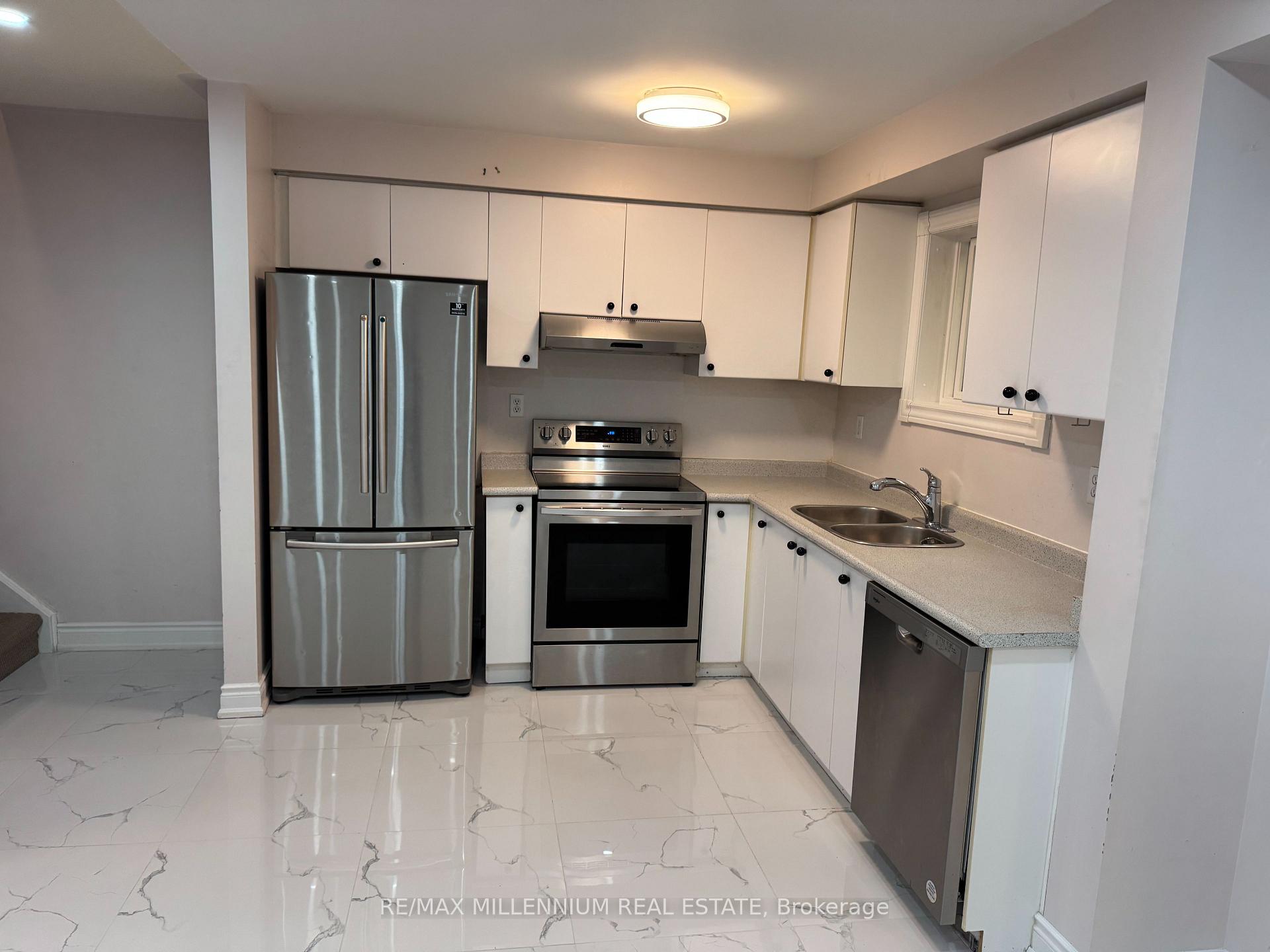 Photo 6 of 229 Kelso Crescent, Vaughan, Maple — HOMEH