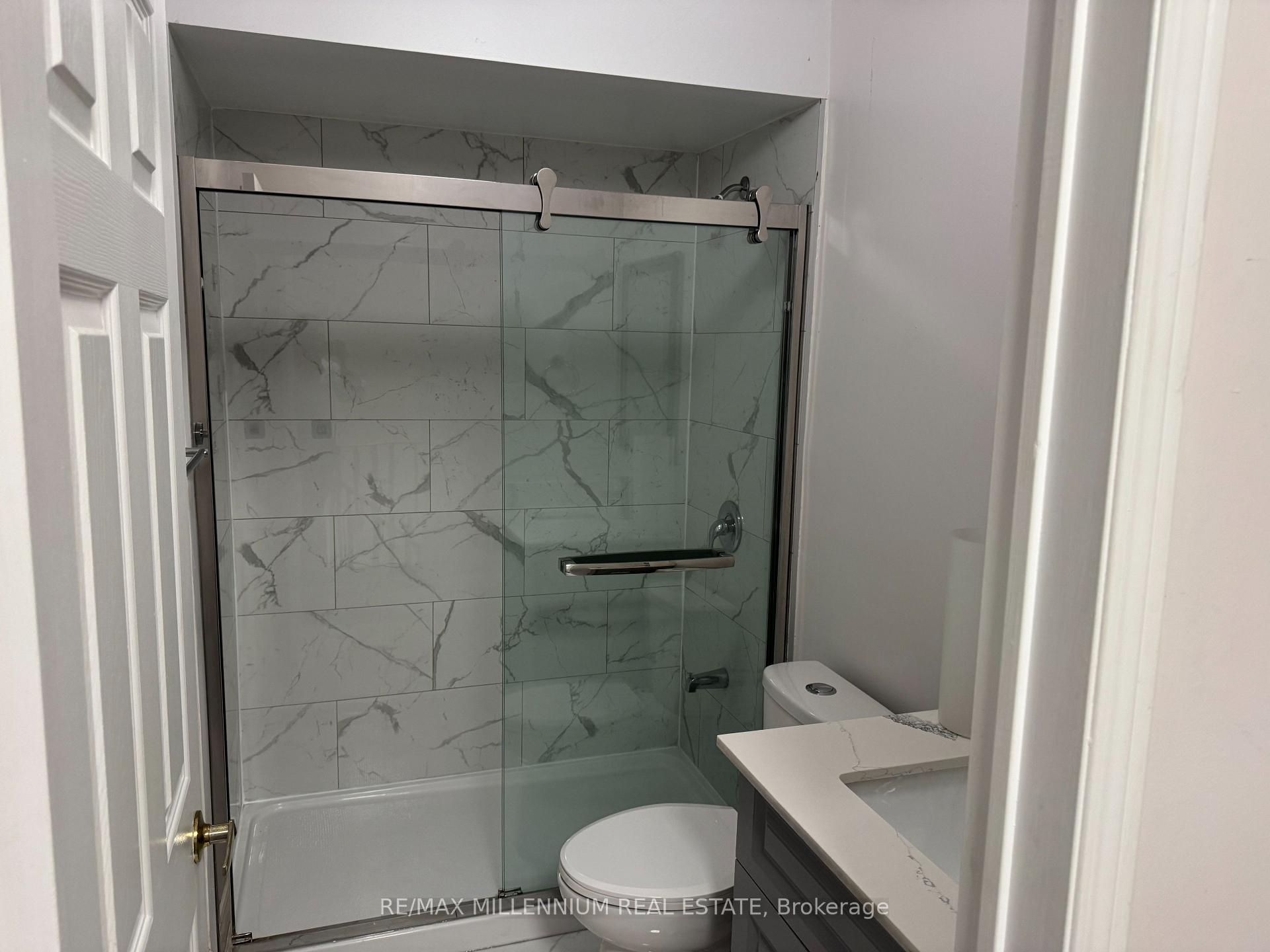 Photo 14 of 229 Kelso Crescent, Vaughan, Maple — HOMEH
