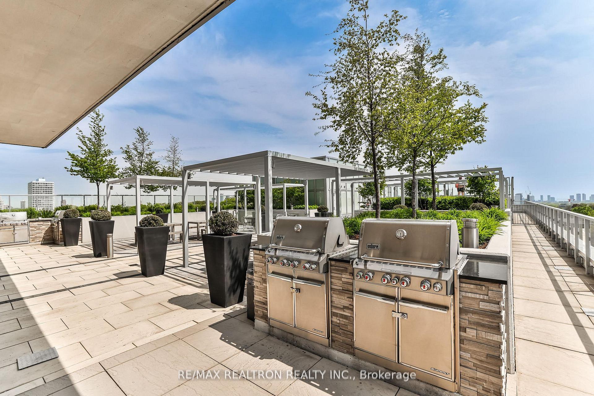 Photo 16 of Unit 618, 501 St Clair Avenue W, Toronto, Casa Loma — HOMEH