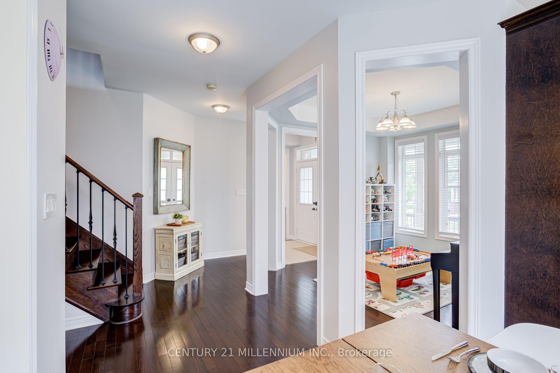 Photo 15 of 36 Platform Crescent, Brampton, Northwest Brampton — HOMEH