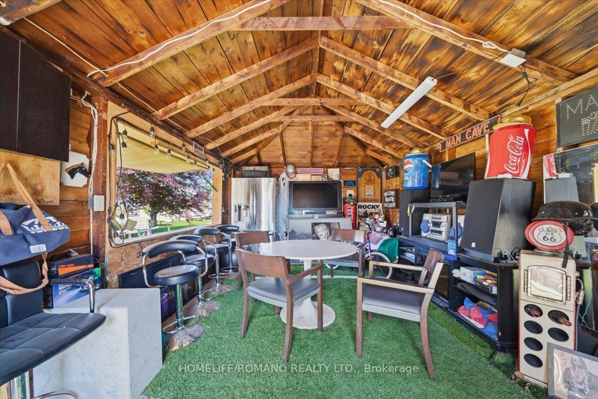Photo 41 of 5 Cuffley Crescent S, North York, Downsview-Roding-CFB — HOMEH