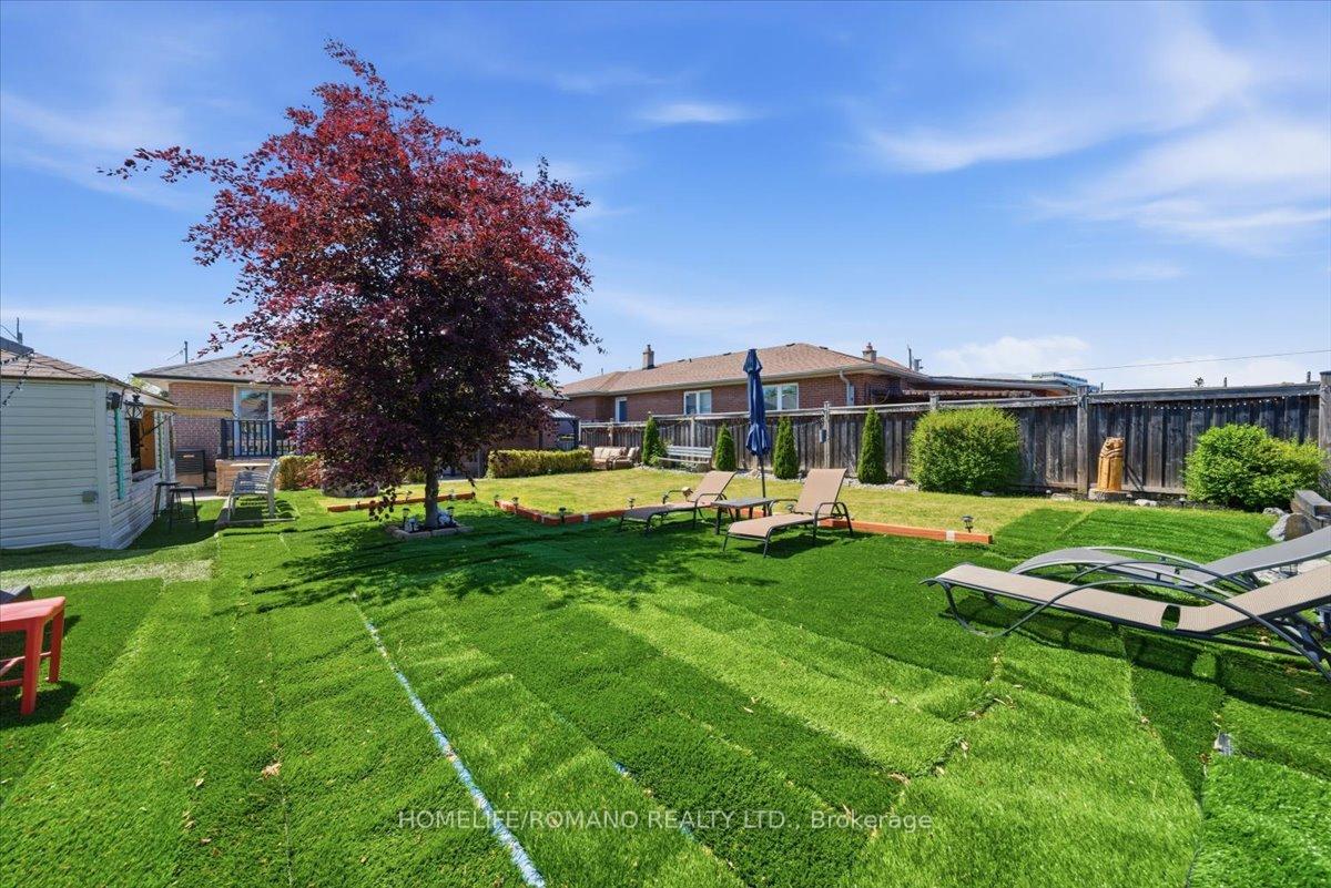 Photo 43 of 5 Cuffley Crescent S, North York, Downsview-Roding-CFB — HOMEH