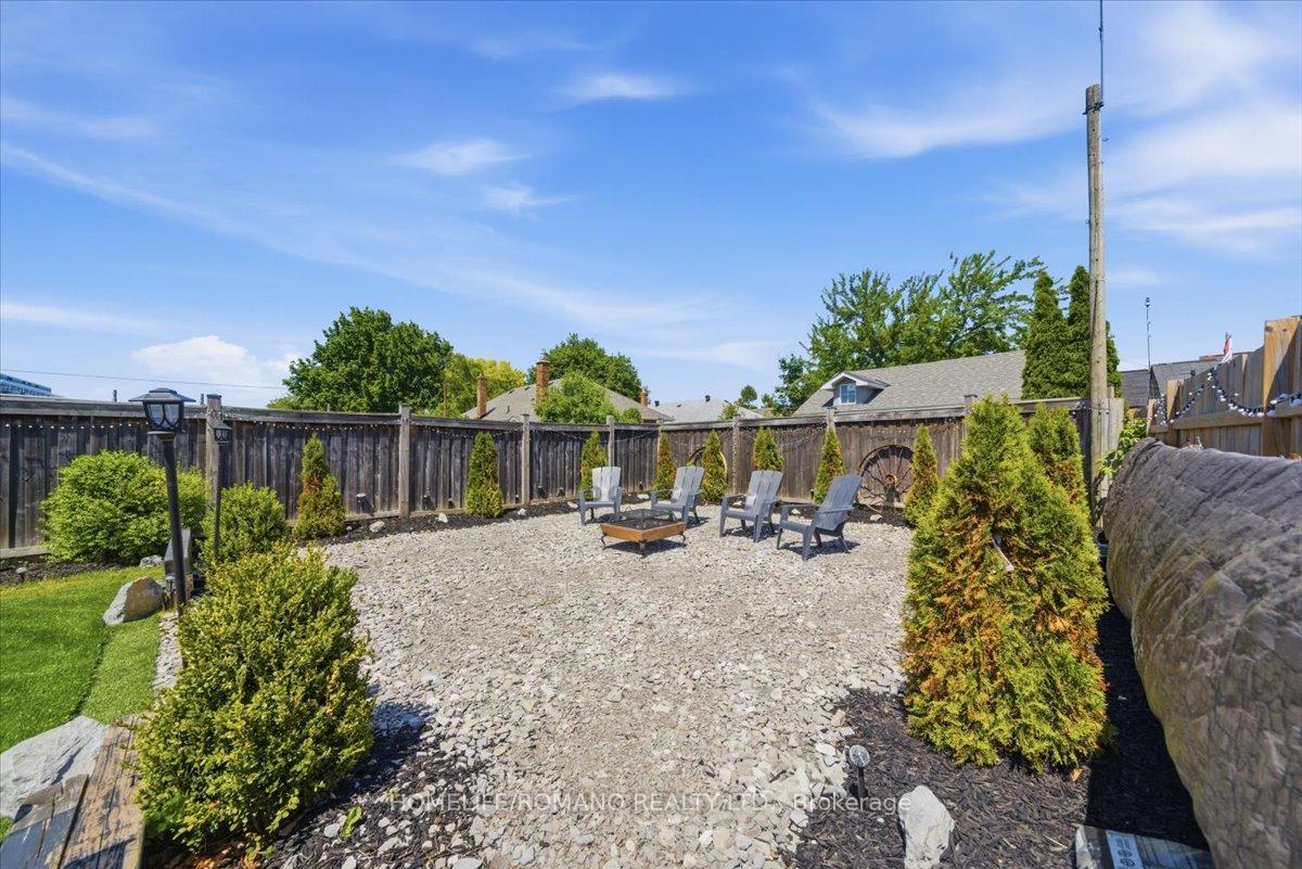 Photo 44 of 5 Cuffley Crescent S, North York, Downsview-Roding-CFB — HOMEH