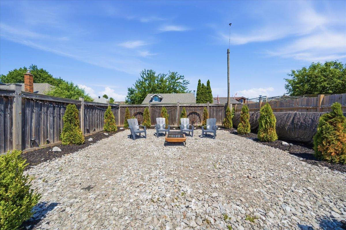Photo 45 of 5 Cuffley Crescent S, North York, Downsview-Roding-CFB — HOMEH