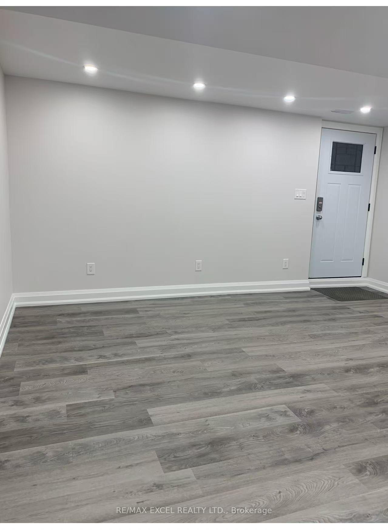 Photo 3 of Unit Bsmt, 76 Mansfield Lane, Markham, Markville — HOMEH