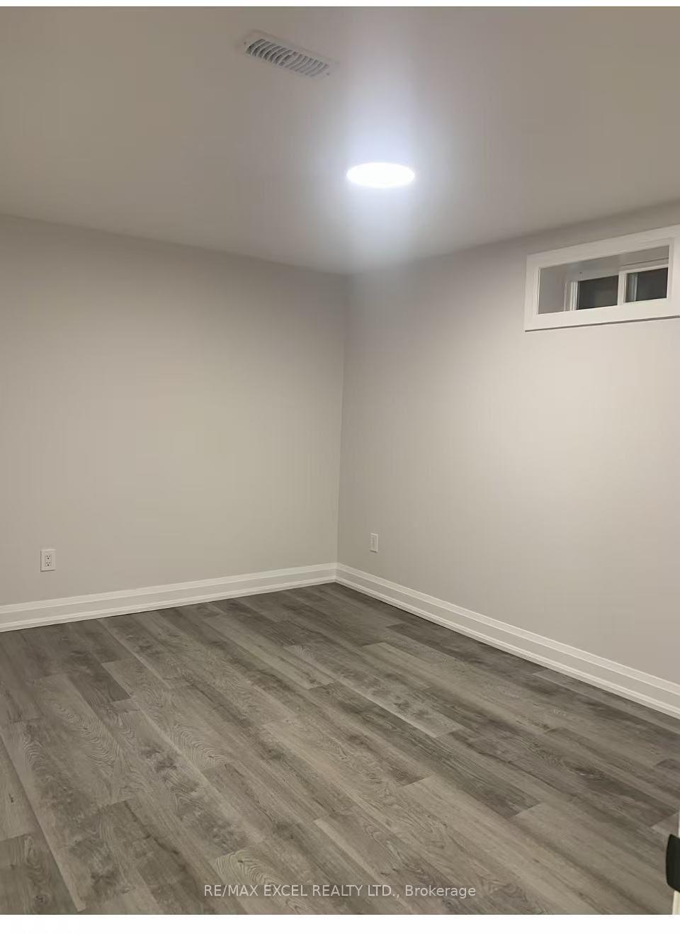 Photo 6 of Unit Bsmt, 76 Mansfield Lane, Markham, Markville — HOMEH