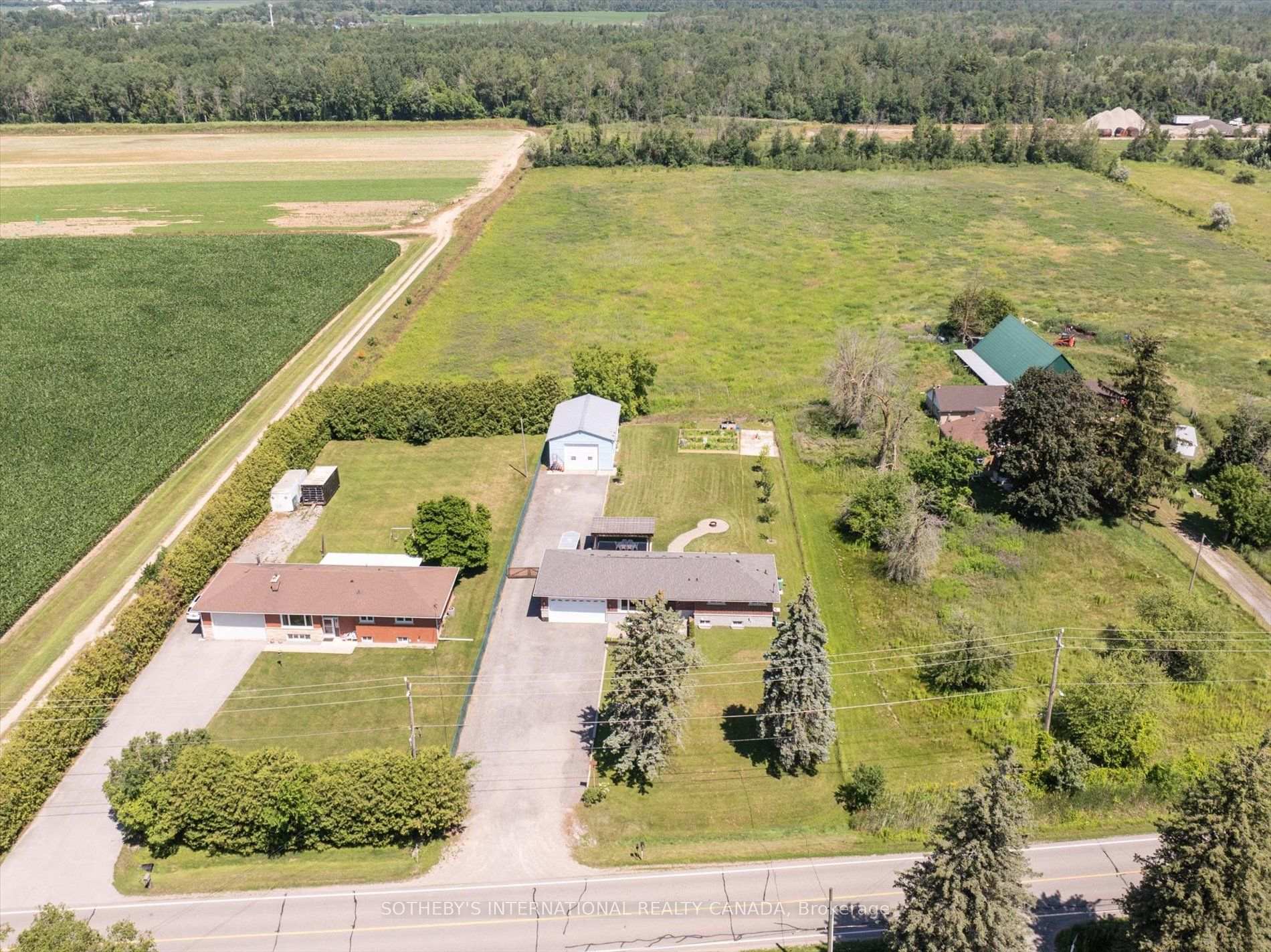 Photo 3 of 1110 Graham Side Road, King, Rural King — HOMEH