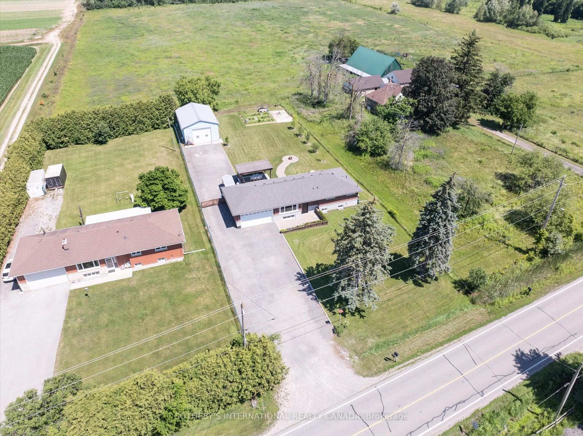Photo 6 of 1110 Graham Side Road, King, Rural King — HOMEH