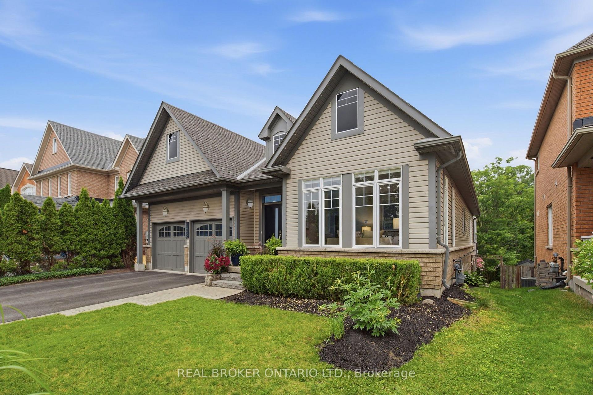 Photo 2 of 126 Second Avenue, Uxbridge — HOMEH