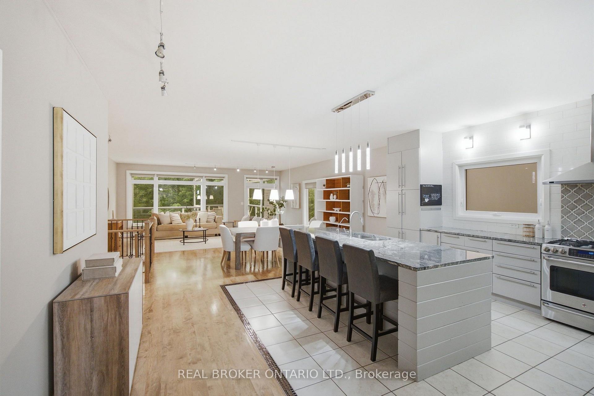 Photo 7 of 126 Second Avenue, Uxbridge — HOMEH