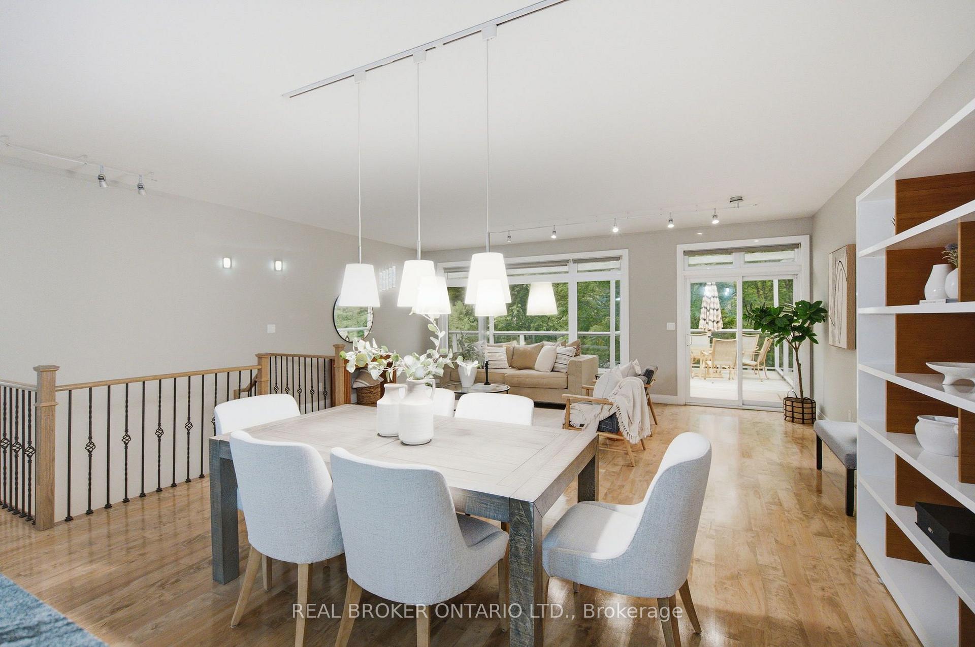 Photo 11 of 126 Second Avenue, Uxbridge — HOMEH