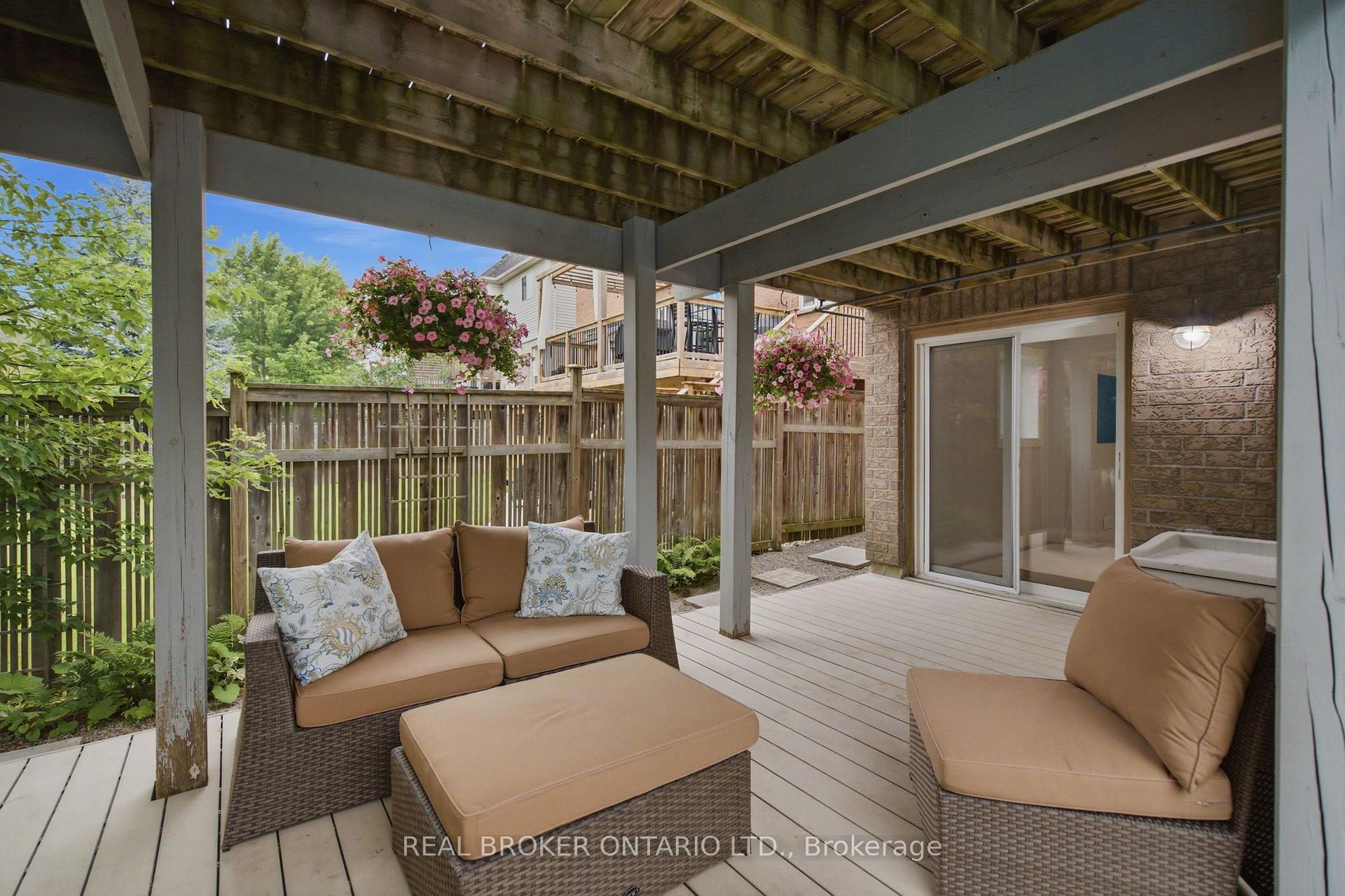Photo 39 of 126 Second Avenue, Uxbridge — HOMEH