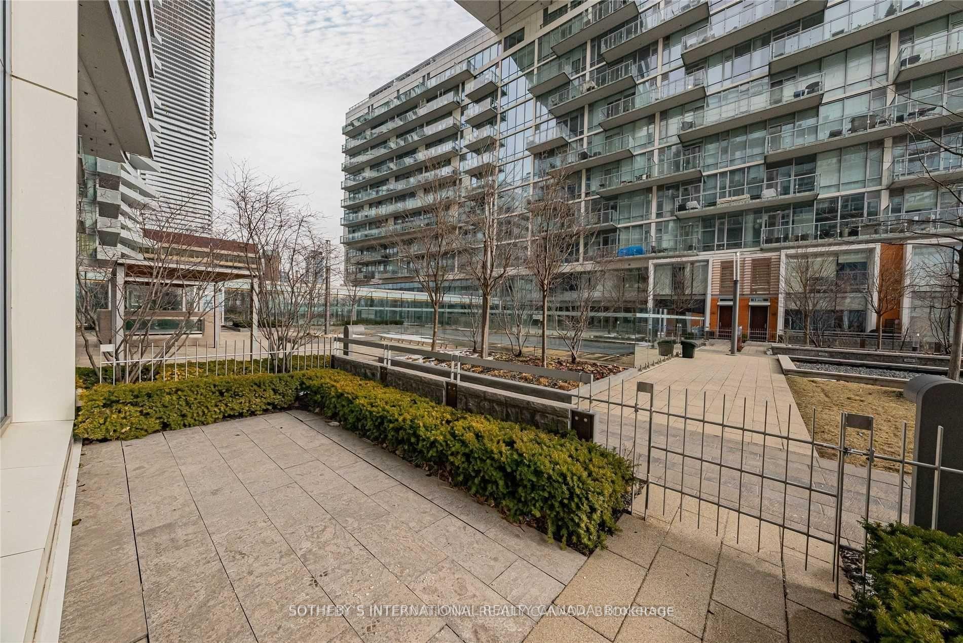 Photo 3 of Unit TH-113, 29 Queens Quay, Toronto, Waterfront Communities — HOMEH