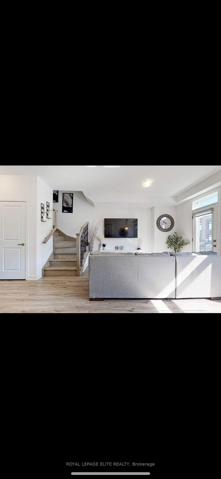 Photo 4 of 14 Hearne Street E, Vaughan, Vaughan Grove — HOMEH