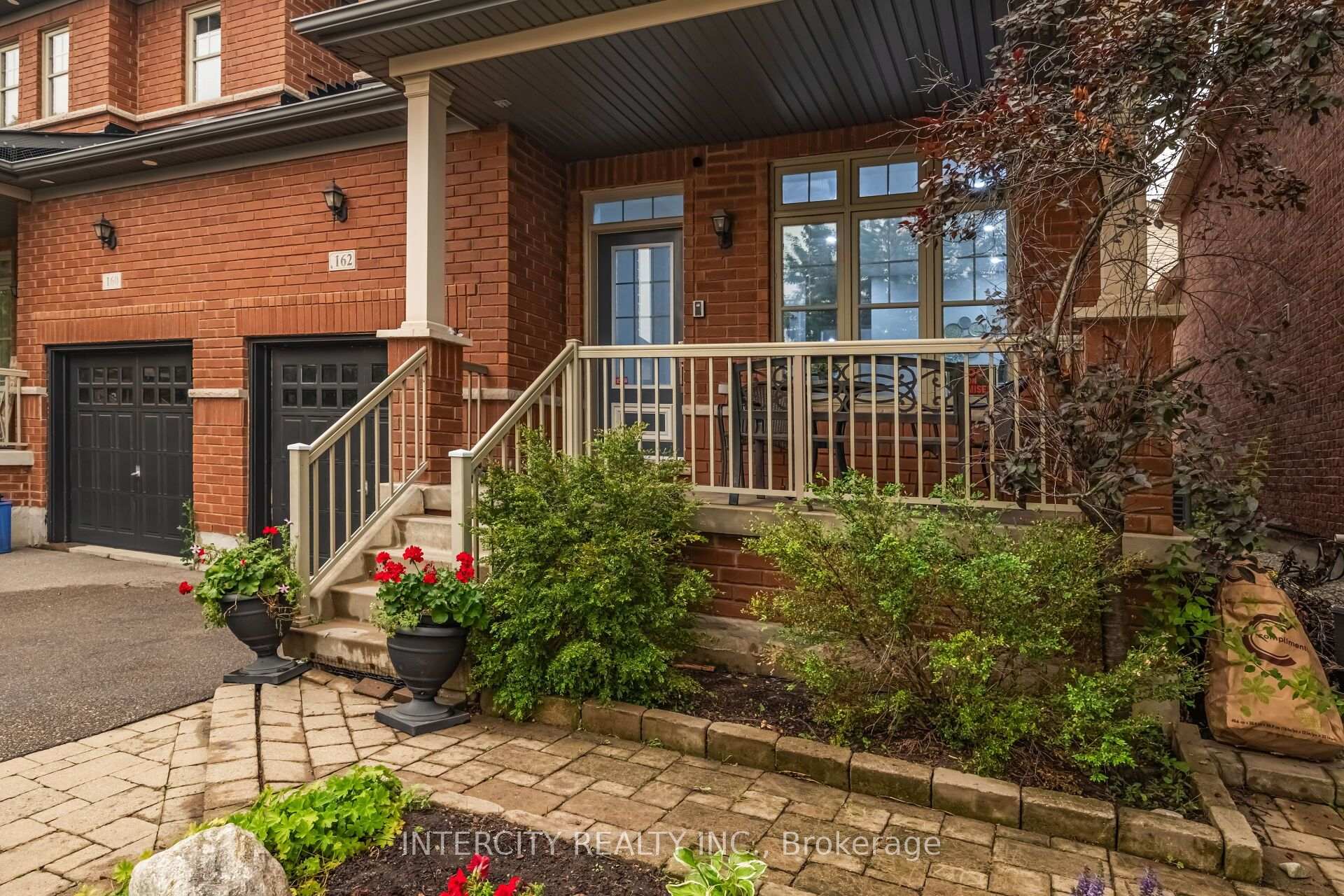 Photo 4 of 162 Holmes Crescent, Milton, Scott — HOMEH