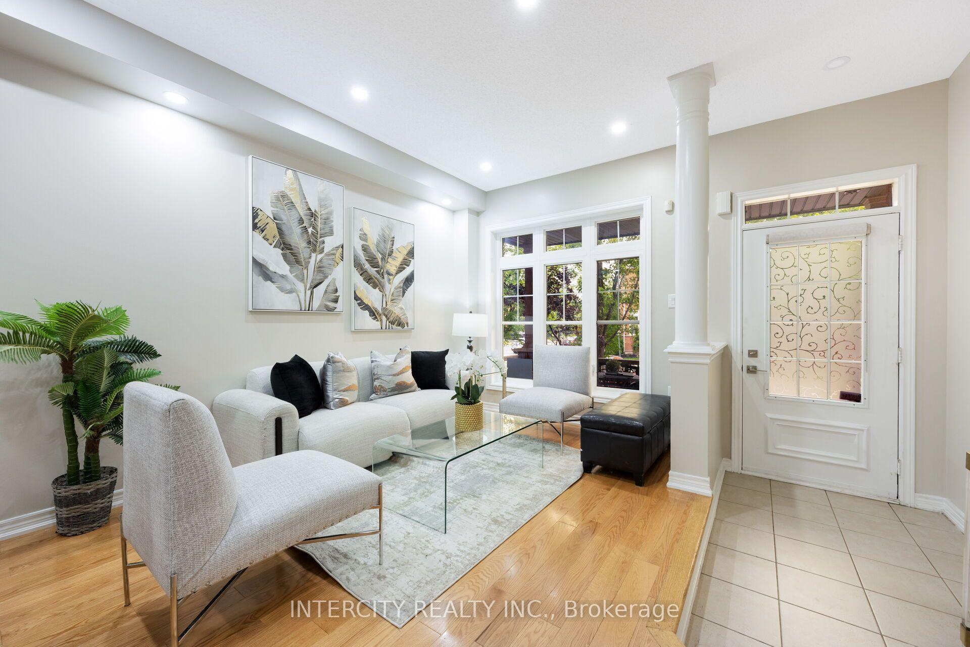 Photo 8 of 162 Holmes Crescent, Milton, Scott — HOMEH