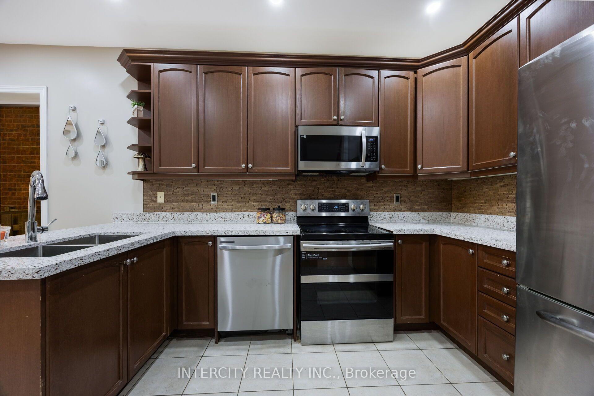 Photo 20 of 162 Holmes Crescent, Milton, Scott — HOMEH
