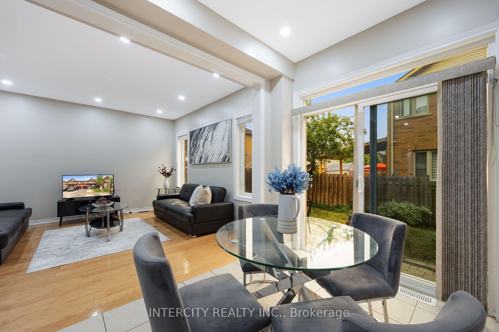 Photo 22 of 162 Holmes Crescent, Milton, Scott — HOMEH