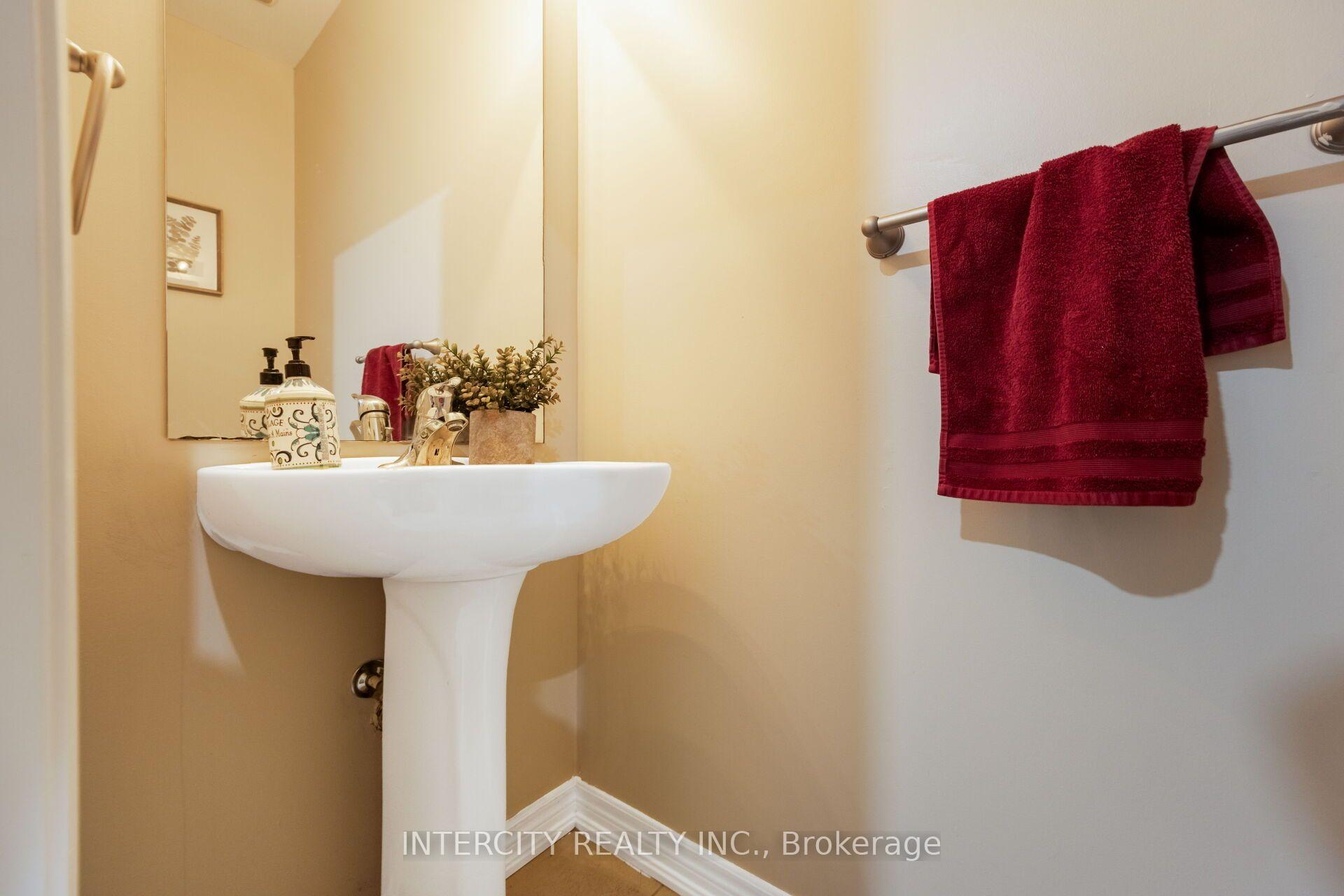 Photo 23 of 162 Holmes Crescent, Milton, Scott — HOMEH