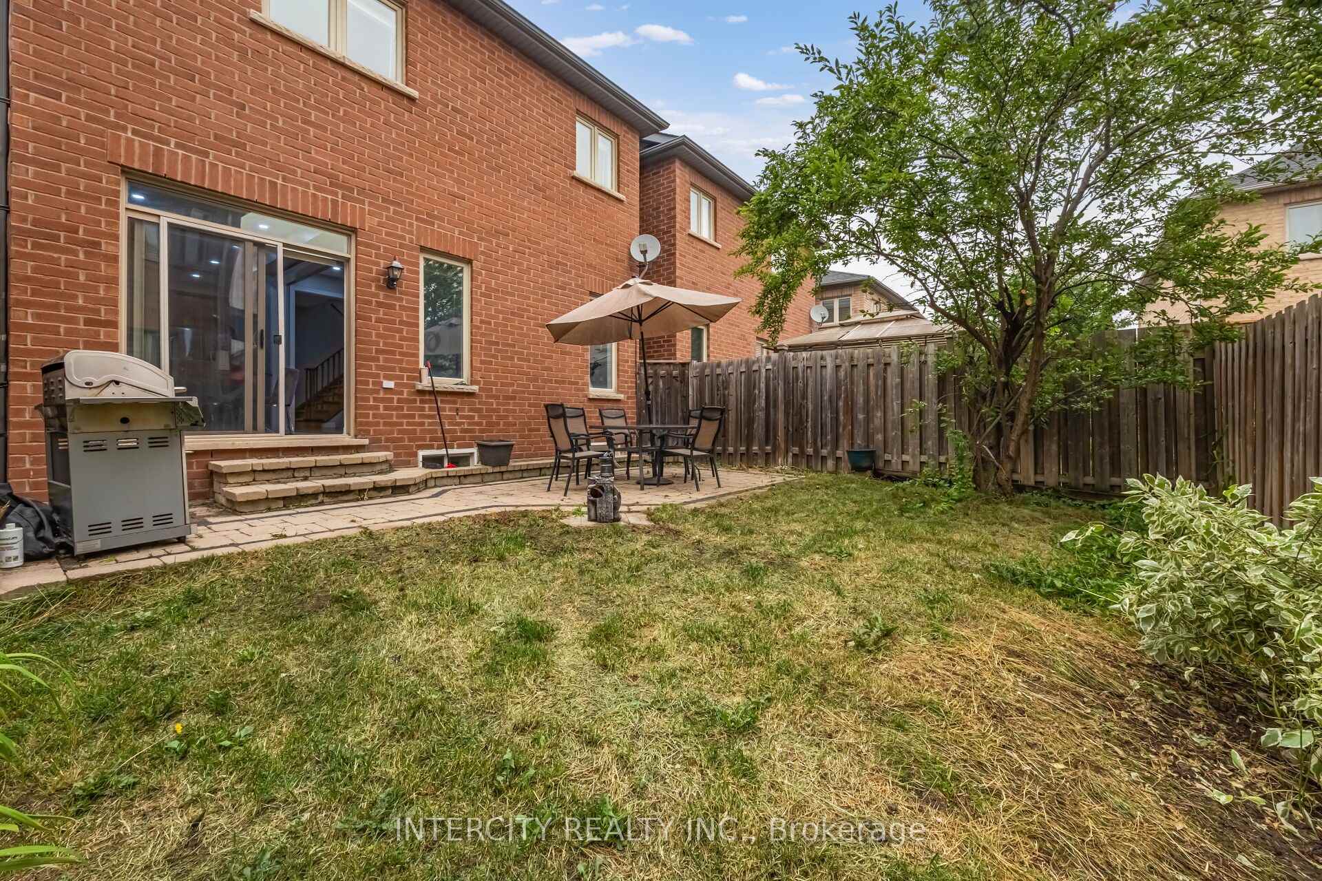 Photo 48 of 162 Holmes Crescent, Milton, Scott — HOMEH