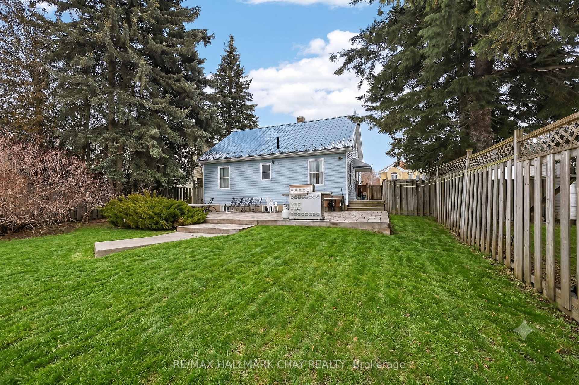 Photo 6 of 415 Main Street N, Wellington North, Mount Forest — HOMEH