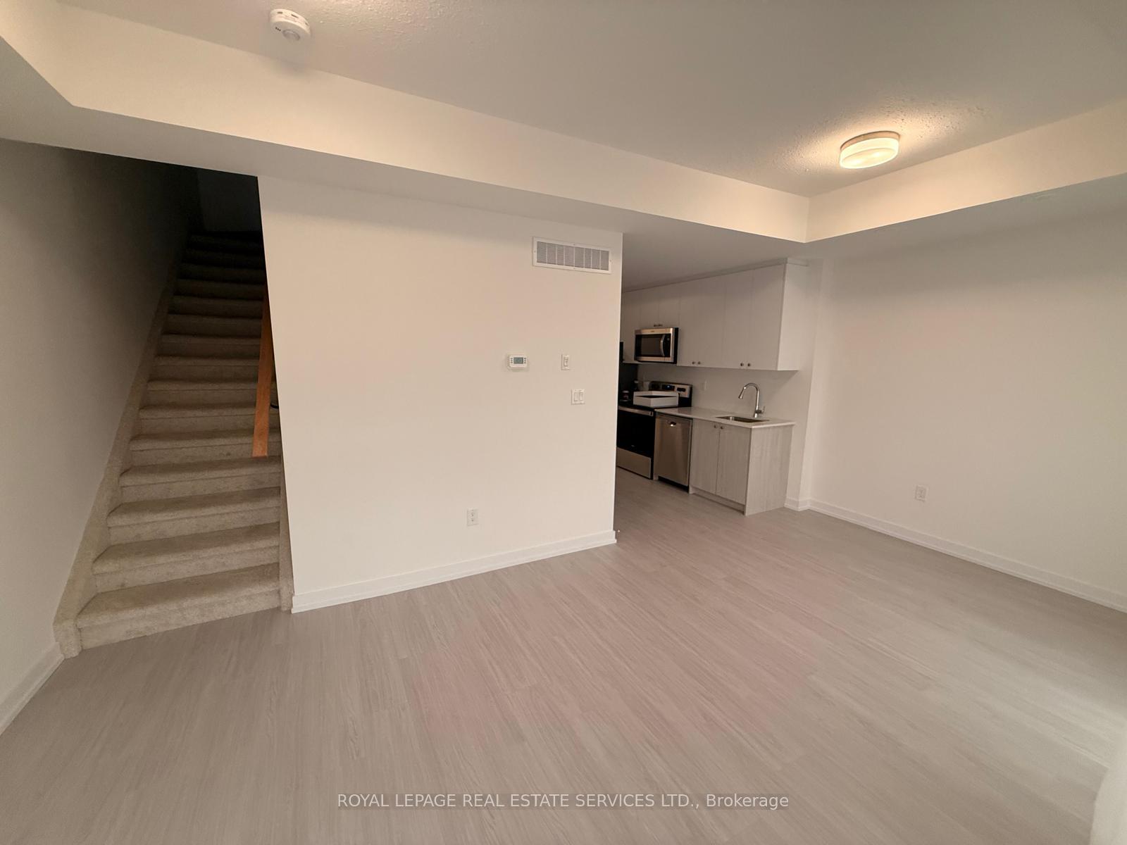 Photo 7 of Unit 320, P6-25 Palace Street, Kitchener, Laurentian Hills — HOMEH