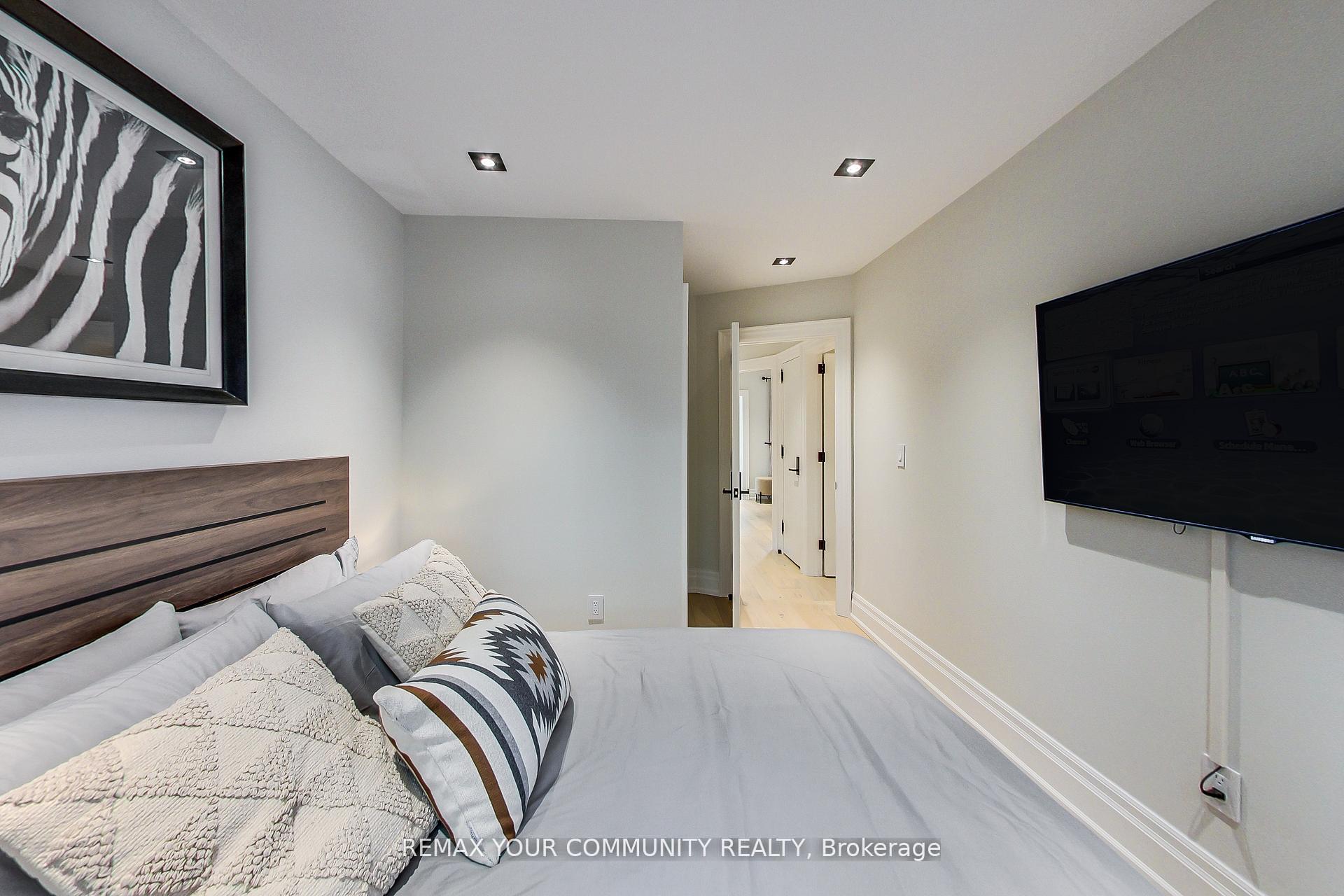 Photo 24 of 47 Soudan Avenue, Toronto, Mount Pleasant West — HOMEH