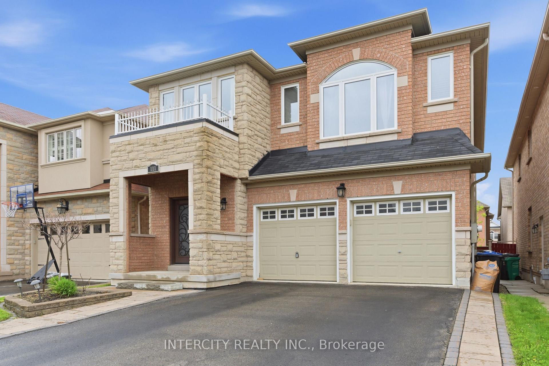 Photo 3 of 111 Fandango Drive, Brampton, Credit Valley — HOMEH