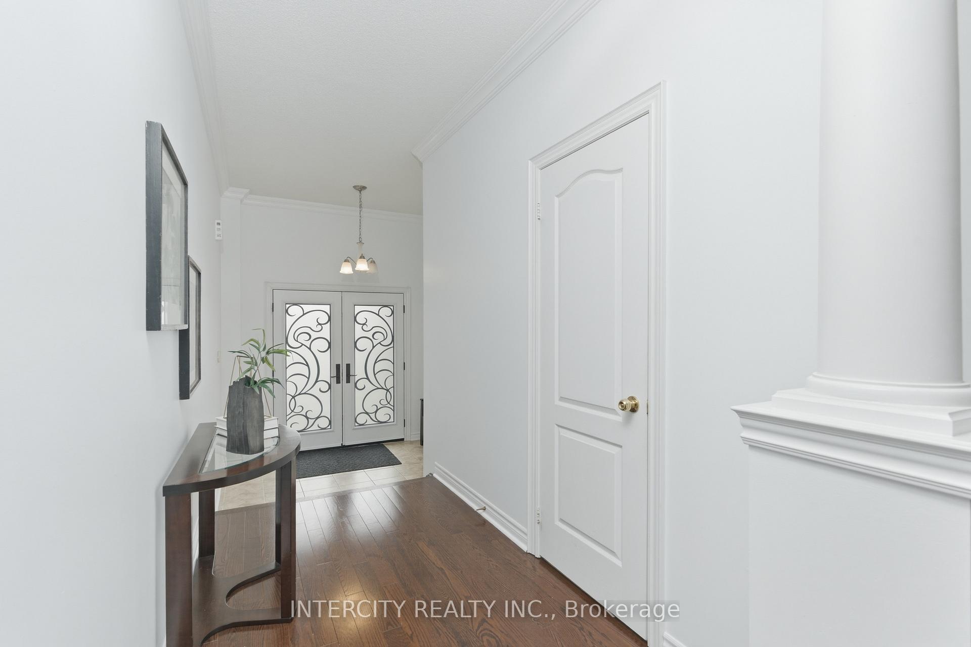 Photo 7 of 111 Fandango Drive, Brampton, Credit Valley — HOMEH