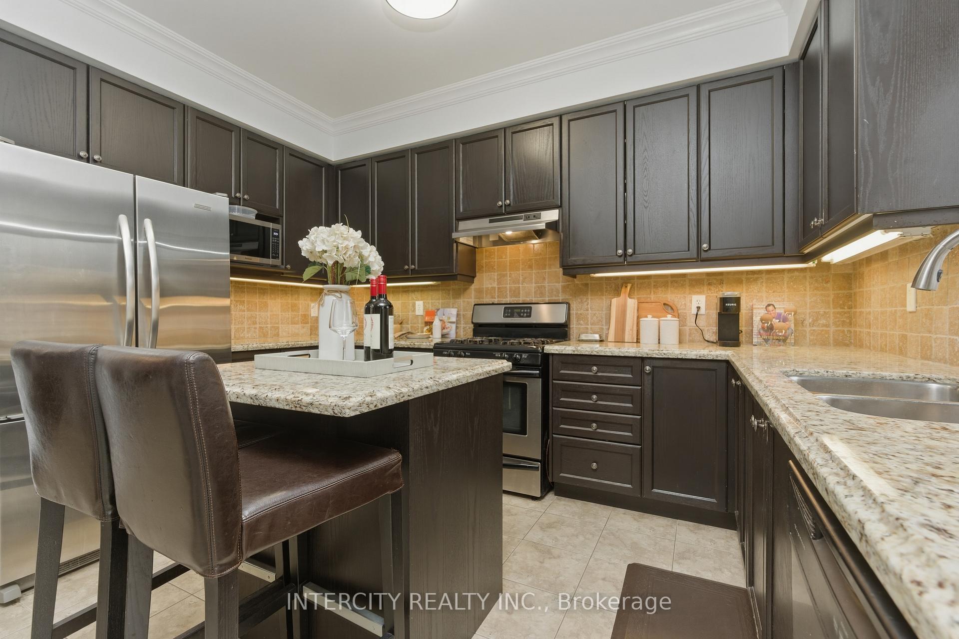 Photo 14 of 111 Fandango Drive, Brampton, Credit Valley — HOMEH