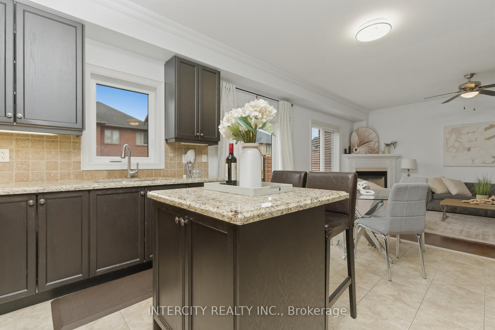 Photo 15 of 111 Fandango Drive, Brampton, Credit Valley — HOMEH